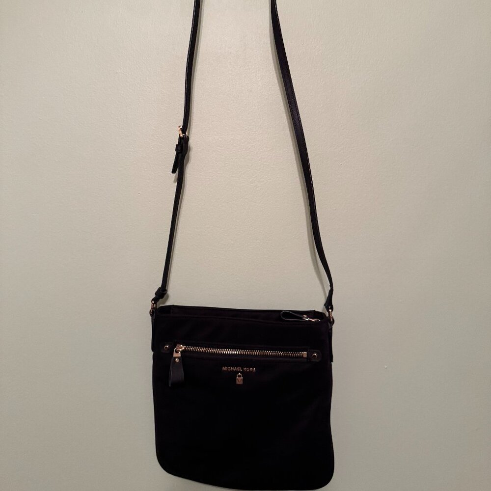 Authentic Michael Kors Jet Set Charm North South Black Nylon Crossbody